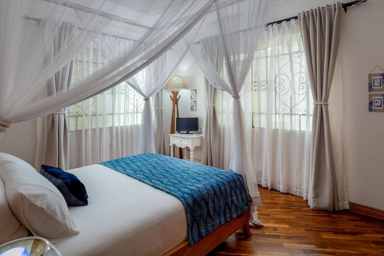 Bed and Breakfast Ewange - A Casa Mia à Kampala Extérieur photo