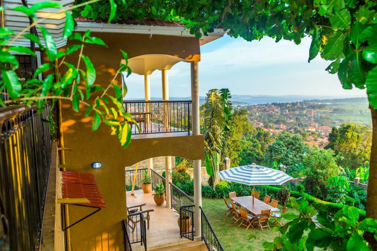 Bed and Breakfast Ewange - A Casa Mia à Kampala Extérieur photo